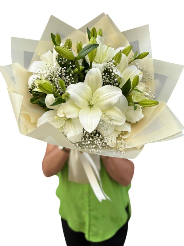 Asil Beyaz Lilyum Buketi