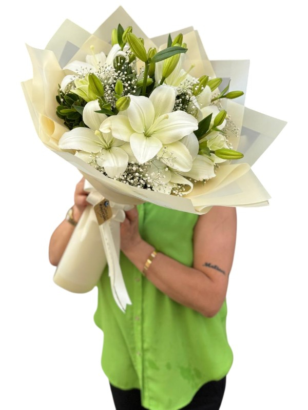 Asil Beyaz Lilyum Buketi