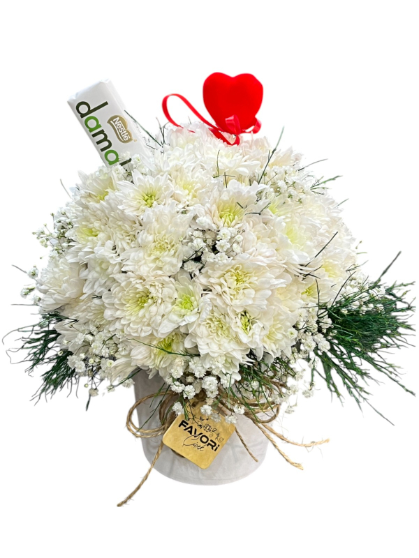 Beyaz Krizantem Çiçek Sepeti
