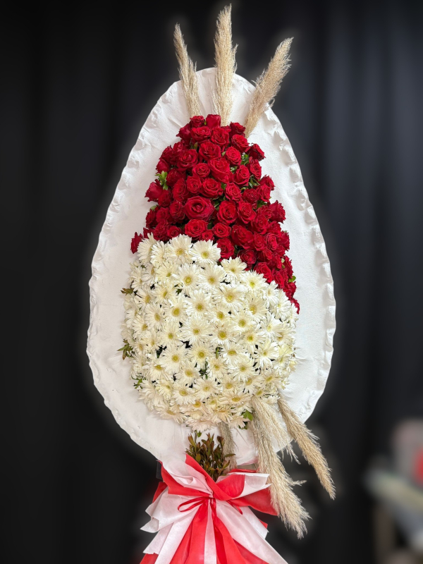 Kırmızı Beyaz Açılış Çelengi