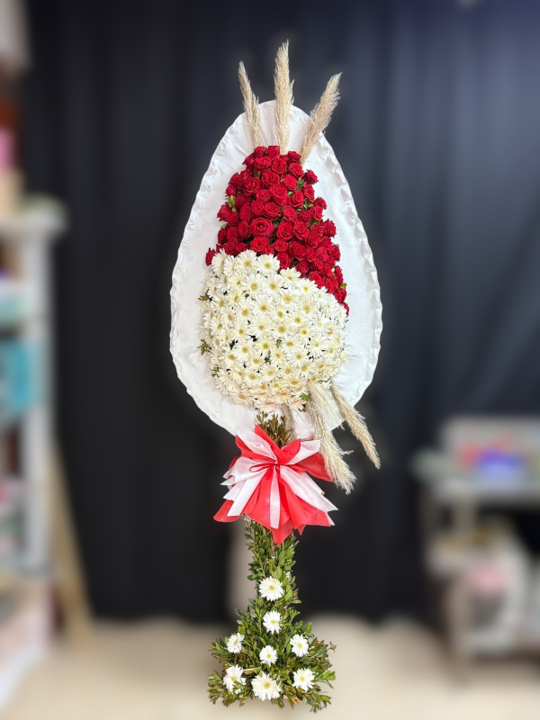 Kırmızı Beyaz Açılış Çelengi