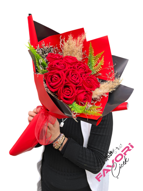 Kırmızı Yapay Gül Demeti