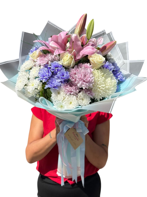 Lilyum & Mavi Krizantem Buketi