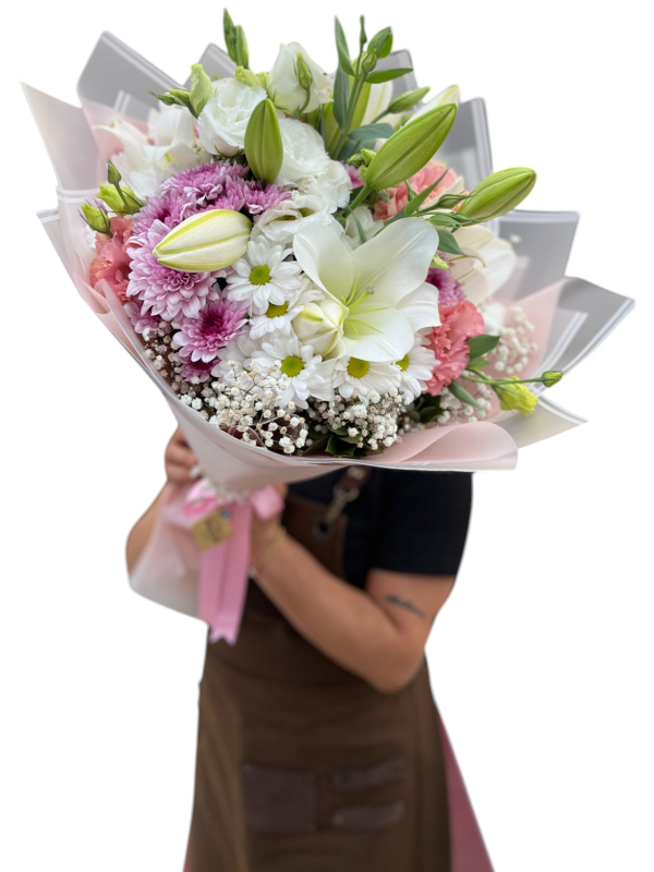 Lilyum ve Mevsim Çiçekleri Buketi