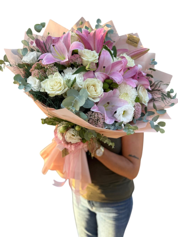 Pembe Lilyum&Beyaz Gül Buketi