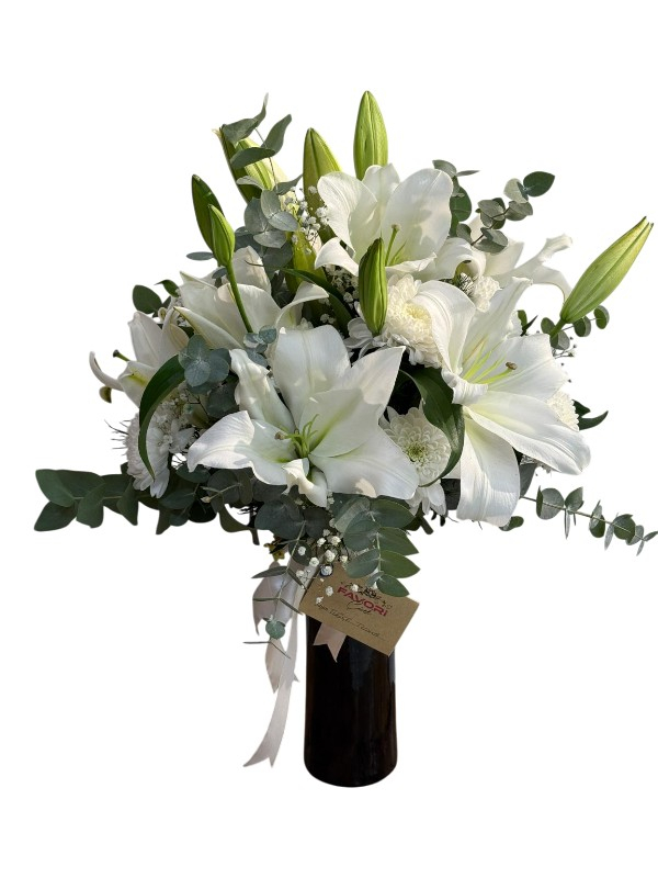 Özel Siyah Vazoda Beyaz Lilyumlar