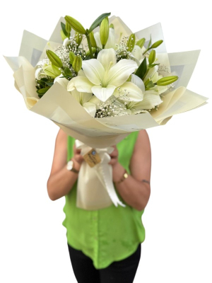 Asil Beyaz Lilyum Buketi