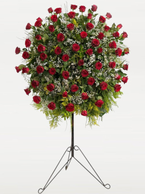 Kırmızı Güllerden Ferforje Aranjmanı