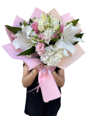 Lilyum, Ortanca ve Gül Buketi