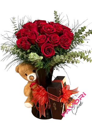 Vazoda Güller ve Çikolata